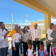 Gobernadora Minerva Navarro recibe al Ministro Administrativo de la Presidencia en Monte Grande