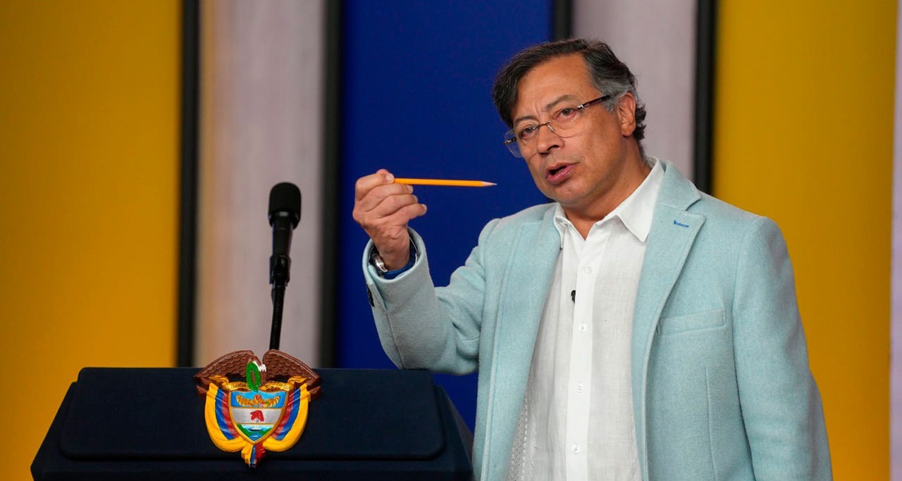 Petro invita a conocer el "realismo mágico" de Colombia a través de la Expo de Osaka