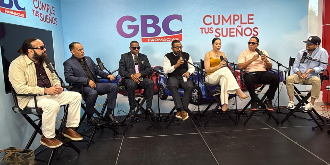 "Esto No Es Radio" transmite desde Farmacias GBC y rifa cinco carros