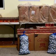 Ejército ocupa cargamento de cigarrillos, bebidas alcohólicas y ajo en operativo en Comendador, Elías Piña