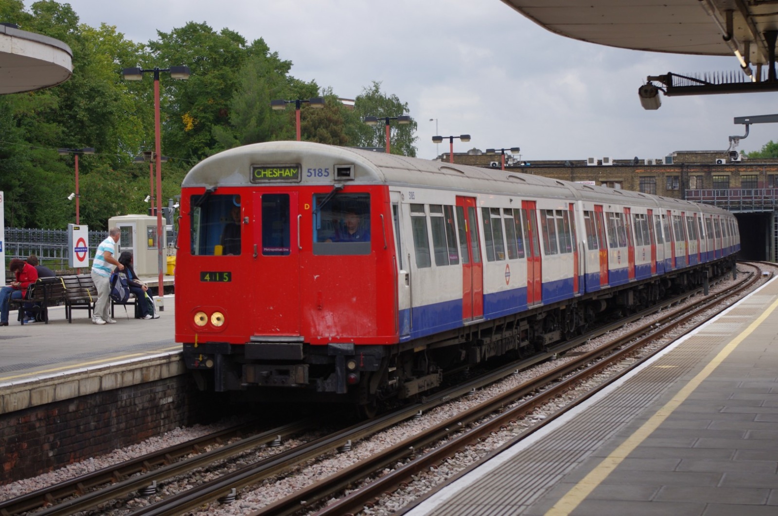Caos en Londres: Huelga del Metro deja a millones de pasajeros sin transporte