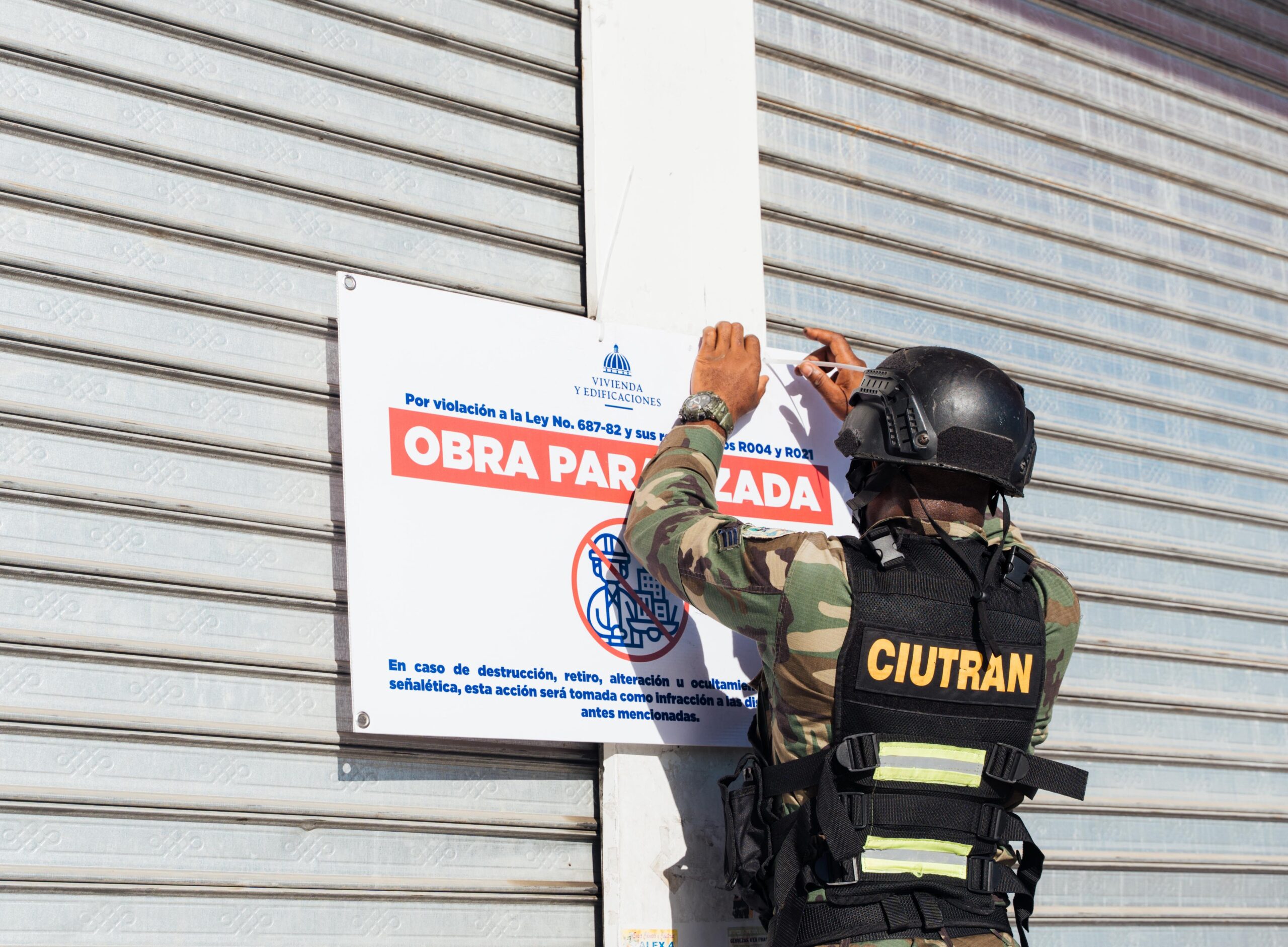 MIVED paraliza operaciones de varias naves y plazas comerciales en el GSD por riesgo de seguridad