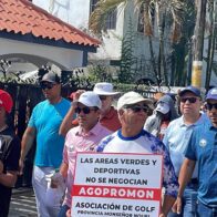 Deportistas y comunitarios marchan en Bonao para exigir preservación de instalaciones deportivas