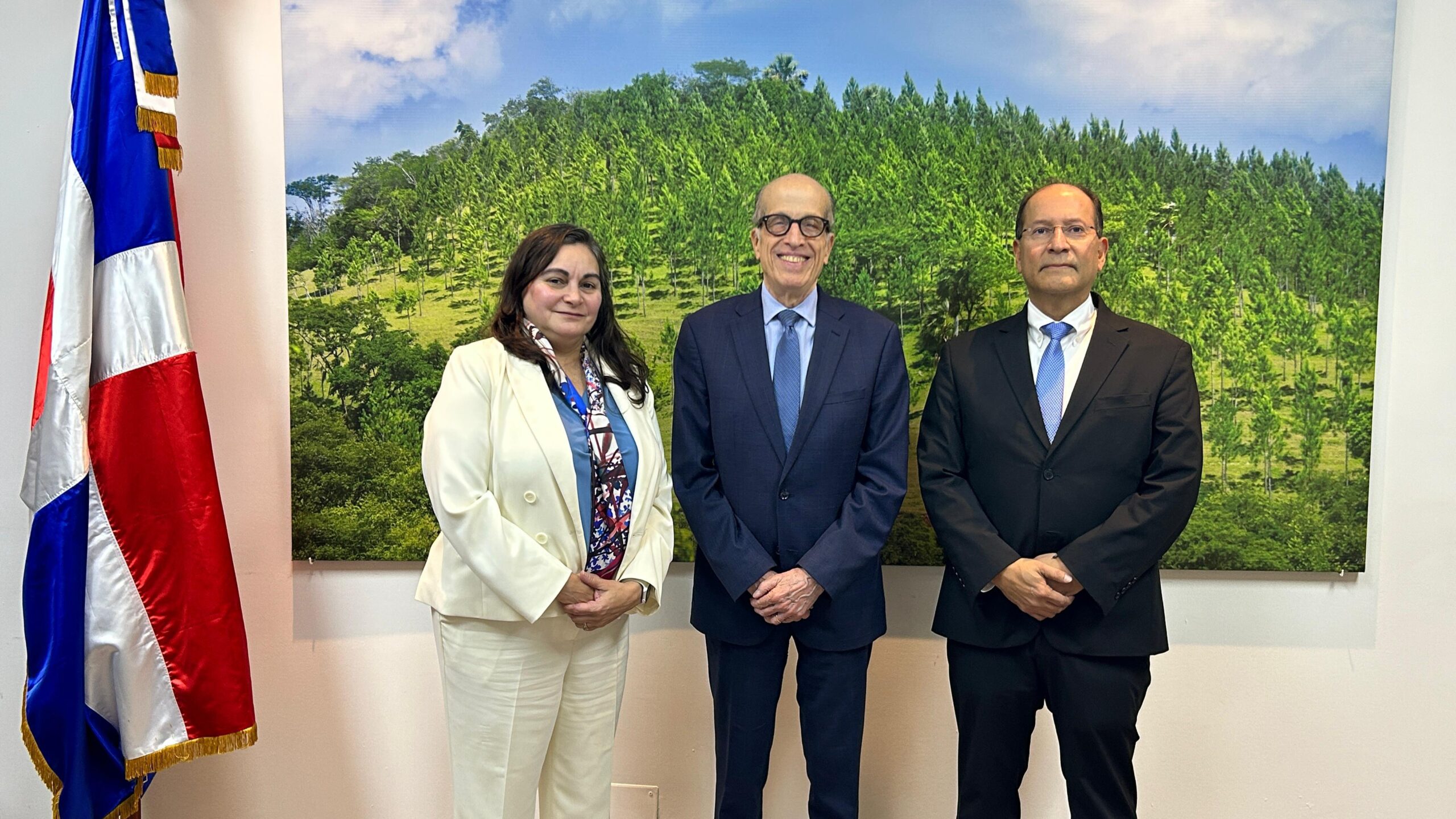 Cambio Climático recibe misión del FMI 
