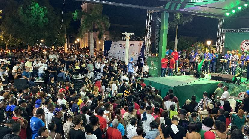Luis Miguel del Amargue pone el broche de oro al cierre de las Fiestas Patronales Azua 2025