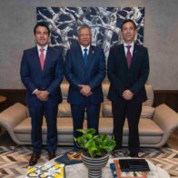 Ejecutivos de Scotiabank visitan al presidente ejecutivo de Banreservas