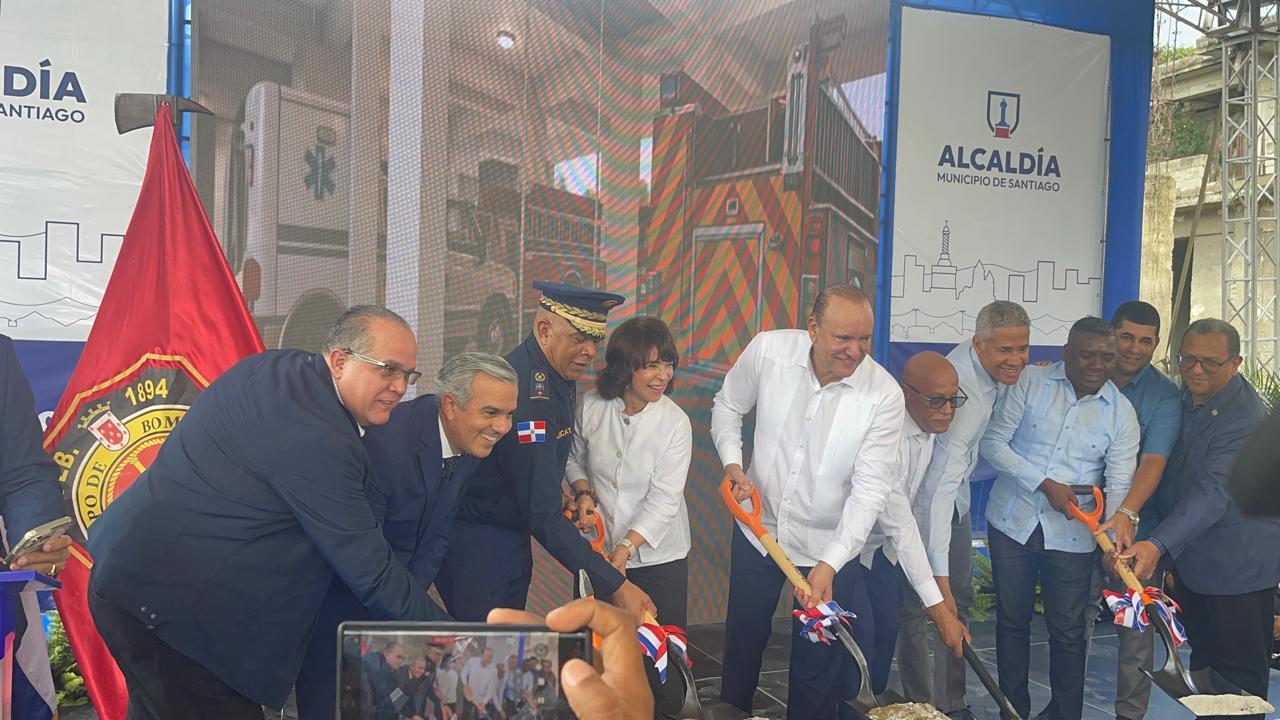 Tras 15 años de abandono, reinician trabajos de la Estación Central de los Bomberos en Santiago