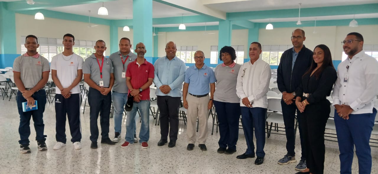 Infraestructura Escolar entrega comedor y parqueo que beneficiará a más de 700 estudiantes en Instituto Técnico Salesiano