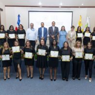 CONANI y Universidad Católica certifican a 98 colaboradores en diplomados de atención residencial a NNA