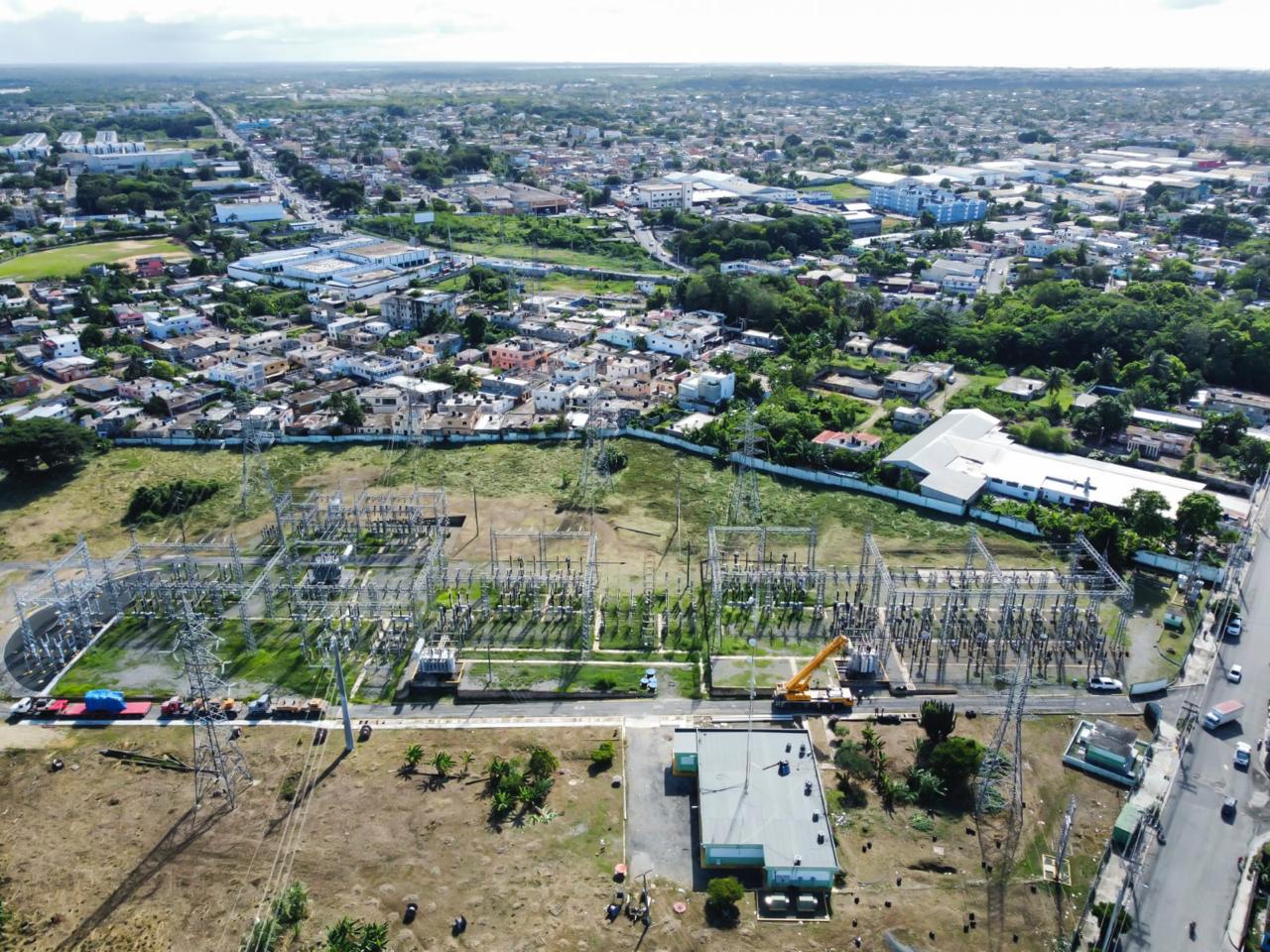 Edeeste informa sobre avería mayor en Hainamosa que afecta el servicio eléctrico