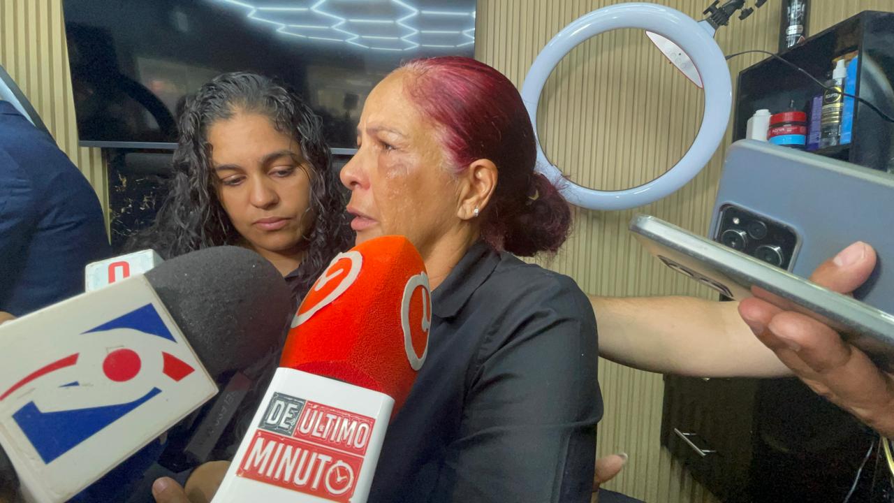 Madre de joven peluquero, Vladimir Valerio, clama justicia y asegura vive un calvario tras su muerte