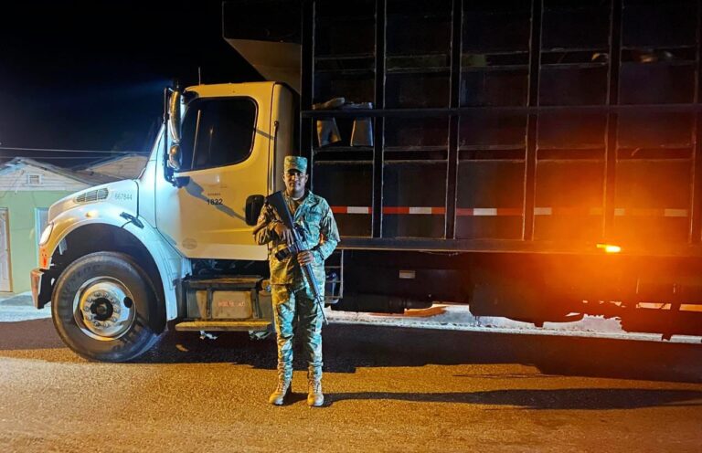 Ejército detiene seis camiones que transportaban 117 reses en Montecristi