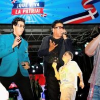 Blachy, Bonny Cepeda, Shadow Blow y Teodoro Reyes causan sensación en El Mega Festival de la Restauración en la plaza Sánchez de Imbert