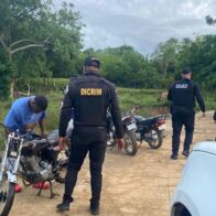 Policía desmantela juegos ilegales y ocupa arma blanca durante operativo en Yamasá