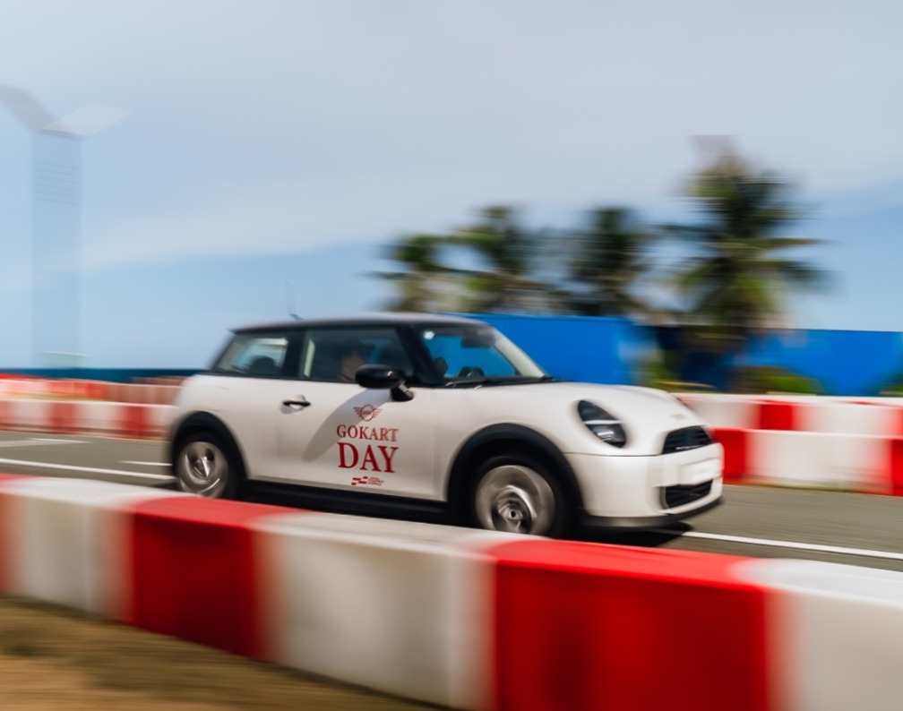MINI revive el legado John Cooper Works con una experiencia inmersiva en pista