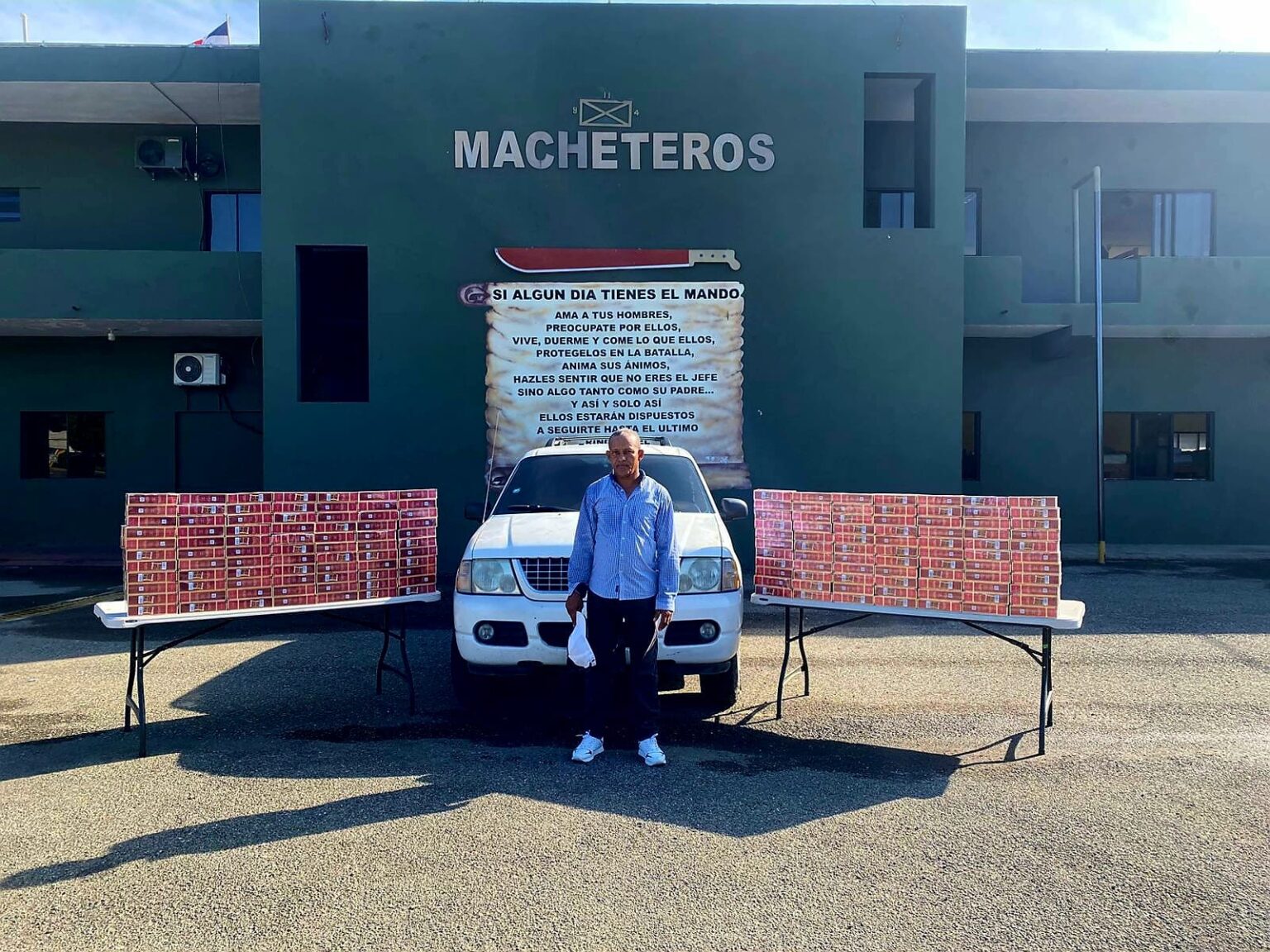 Ocupan contrabando de más de 49 mil unidades de cigarrillos escondidos en una camioneta en Santiago Rodríguez