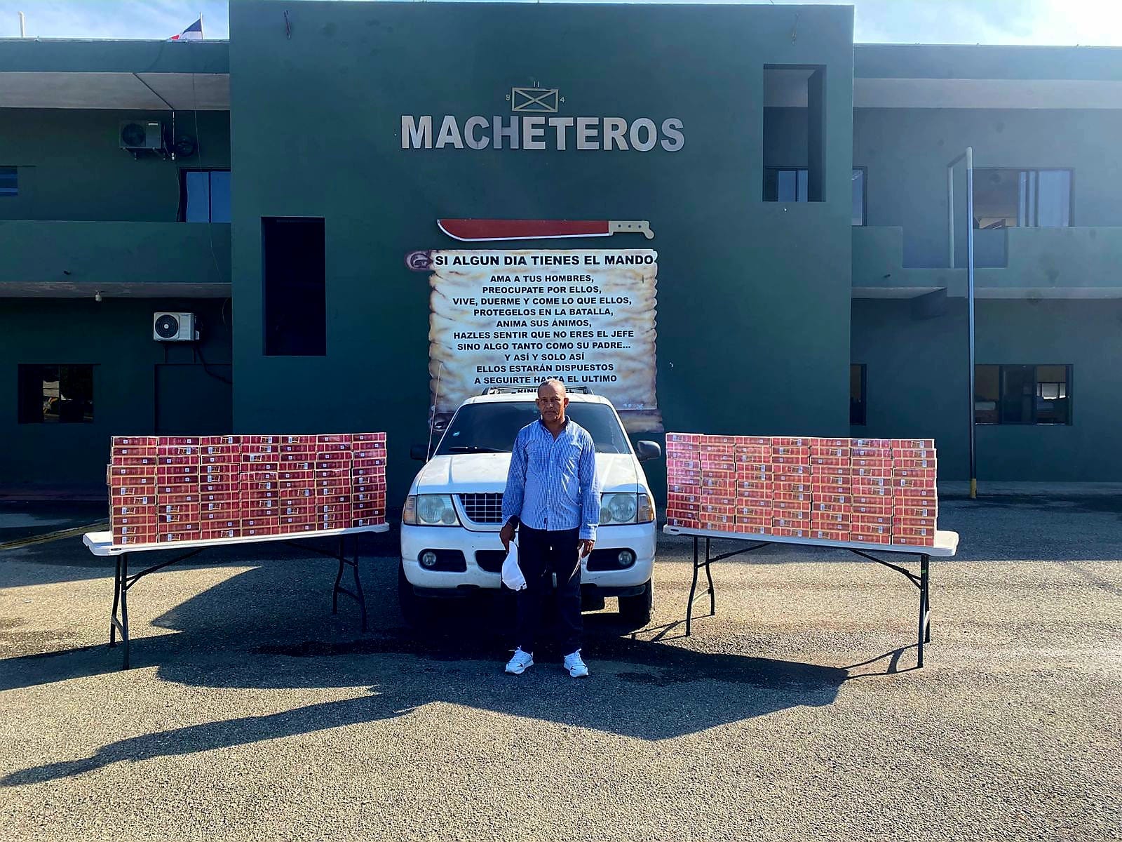Ocupan contrabando de más de 49 mil unidades de cigarrillos escondidos en una camioneta en Santiago Rodríguez