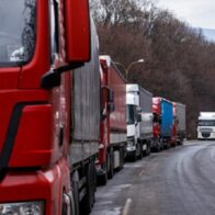 Casi 1.500 camiones polacos atrapados en Bielorrusia tras cierre de frontera por Polonia