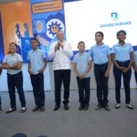 Más de 1,300 estudiantes de Azua reciben capacitación financiera con el programa Puedo Banreservas