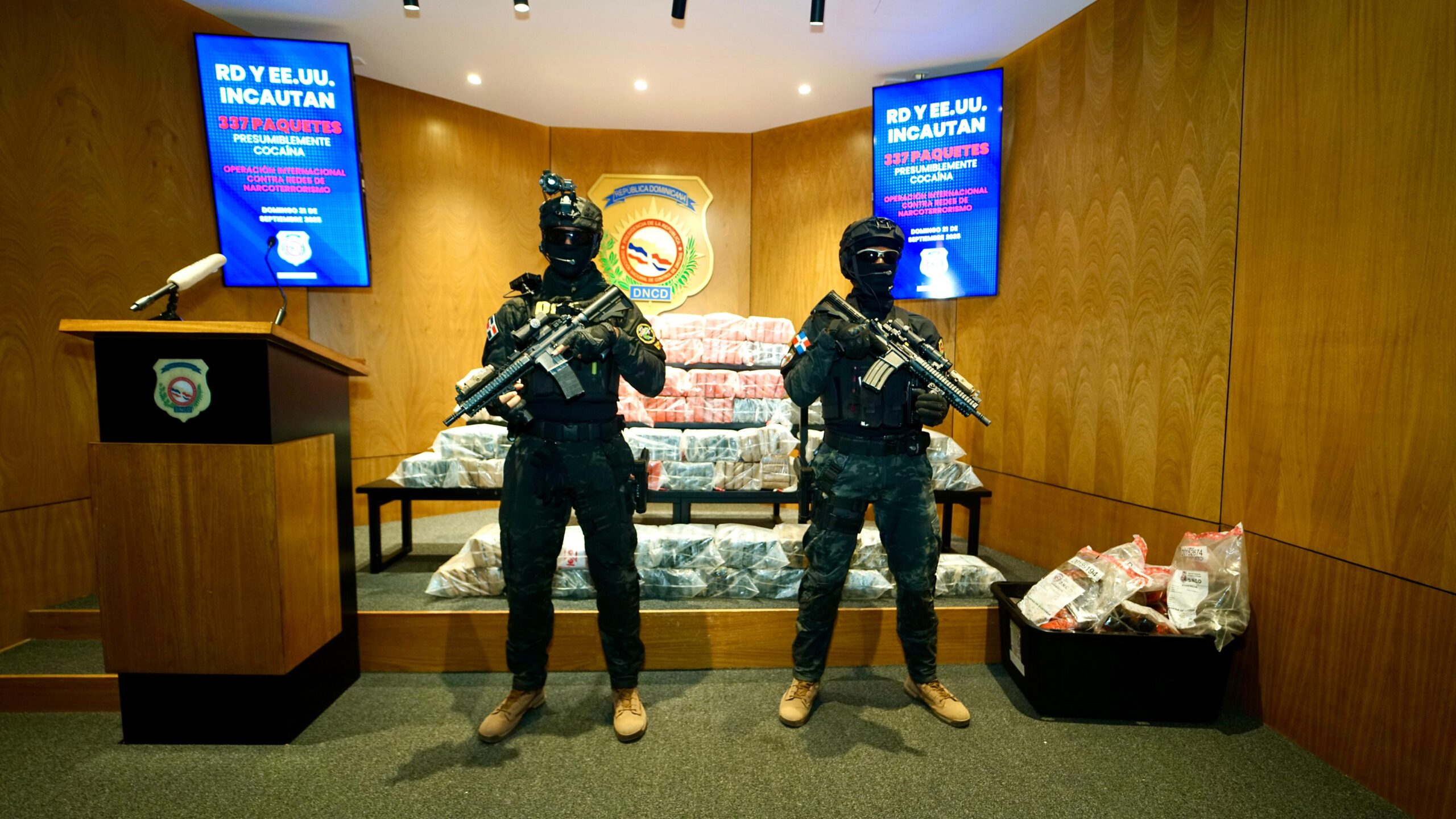 EE.UU. destruye lancha narcoterrorista e incautan 377 paquetes de cocaína en mar dominicano