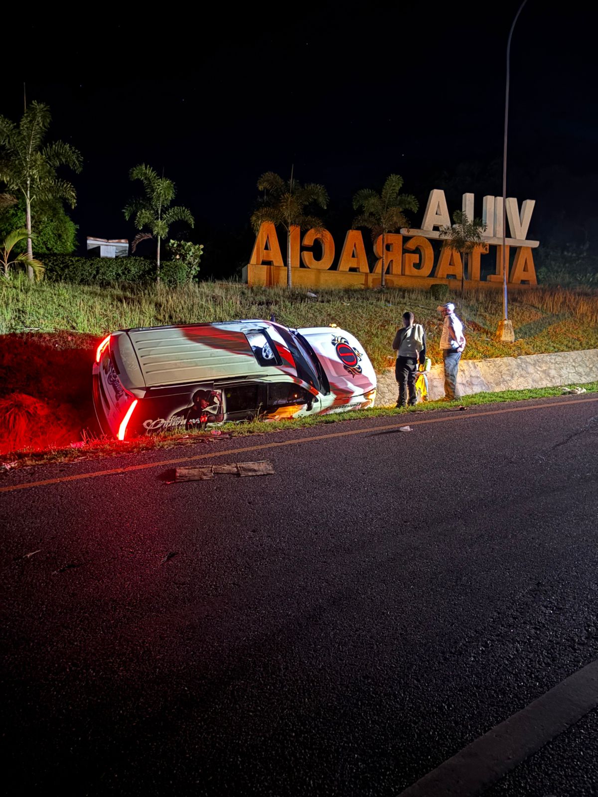 Crazy Design sufre accidente de tránsito rumbo a fiesta; un herido leve en su equipo