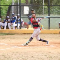 Atléticos dominan el fin de semana y se colocan al borde de la final de la Liga Nacional de Verano
