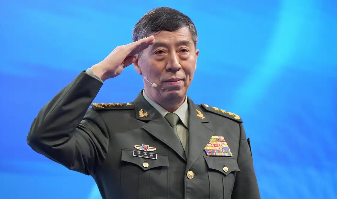 Ministro chino de Defensa pide "eliminar interferencias" para mejorar lazos con EE.UU.