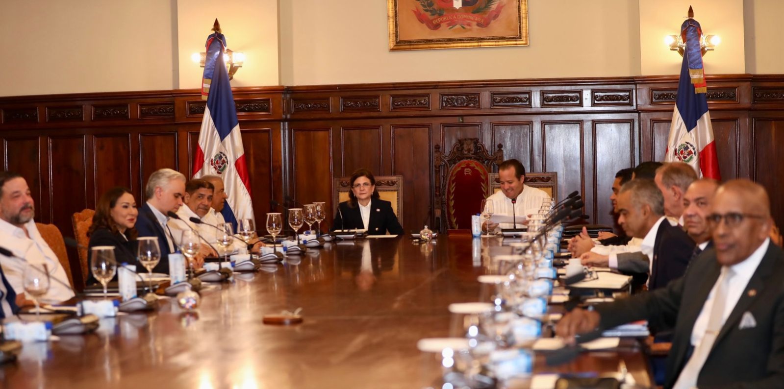 Gobierno aprueba Presupuesto 2026 por RD$1.7 billones; Paliza asegura “la gente está en el centro de todo esfuerzo”