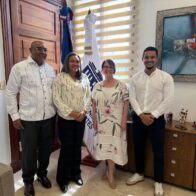 Gobernadora de Azua visita el Palacio de Bellas Artes en Santo Domingo