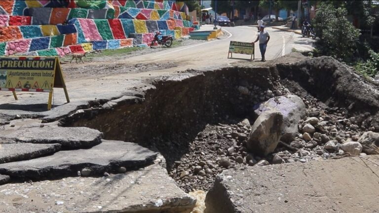 Estudiantes de Guayabal no pudieron acceder a la escuela por desbordamiento de arroyo