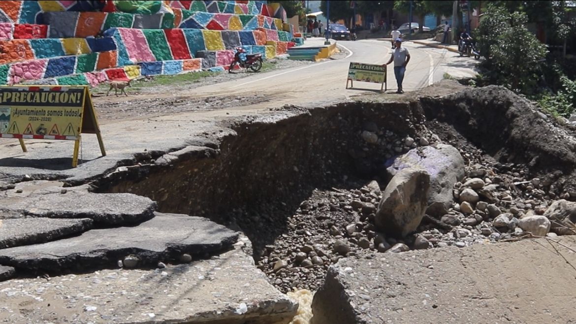 Estudiantes de Guayabal no pudieron acceder a la escuela por desbordamiento de arroyo