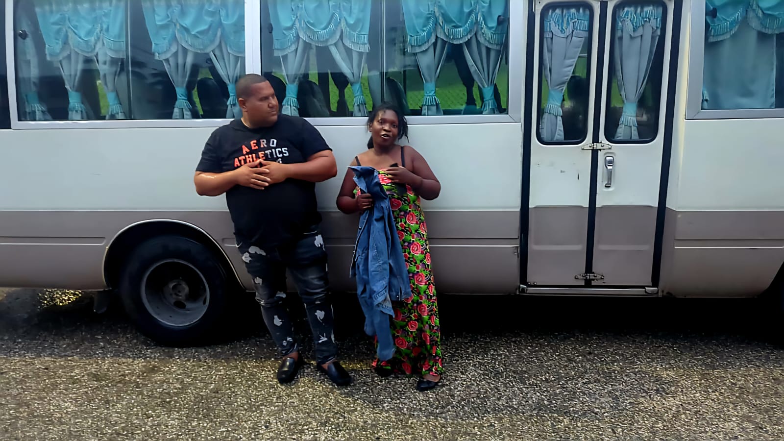 Conductor de autobús fue apresado en San Juan por llevar indocumentada haitiana