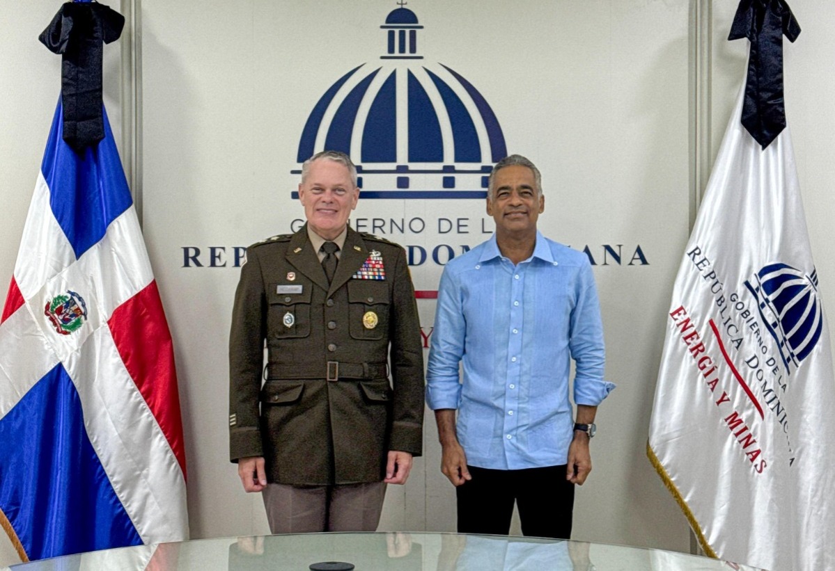 Ministro Joel Santos y director del Colegio Interamericano de Defensa evalúan cooperación estratégica en seguridad energética y minera
