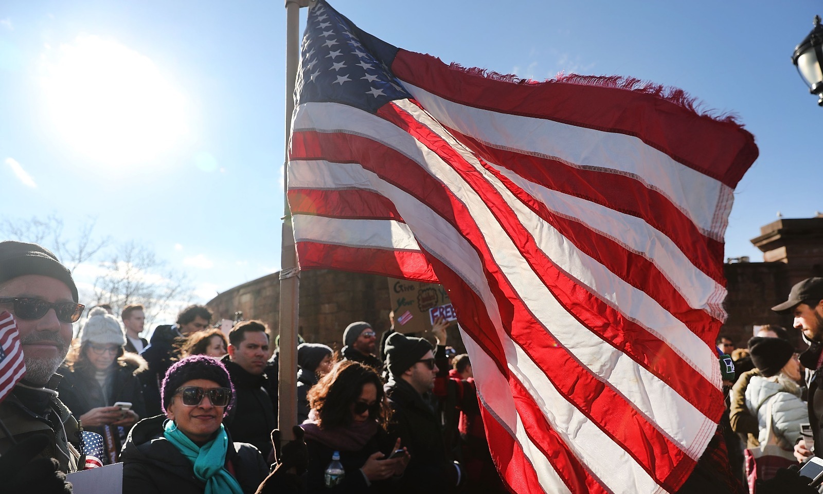 Estados Unidos deporta a 120 iraníes tras llegar a un acuerdo con Irán