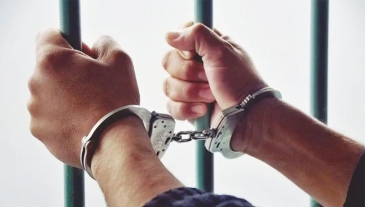 Policía captura a hombre por recibir fondos ilícitos mediante estafa electrónica en WhatsApp
