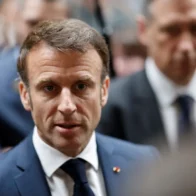 Macron enfrenta el dilema: nombrar nuevo primer ministro o ir a elecciones si Bayrou cae el lunes