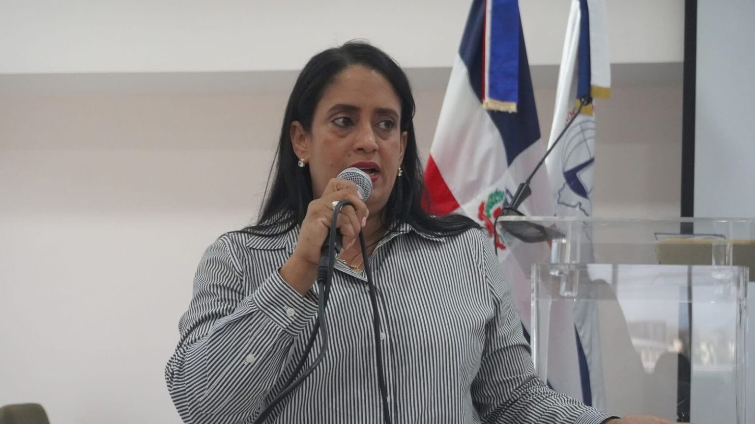 ADP Monción denuncia graves deficiencias en el inicio del año escolar y pide respuestas a las autoridades