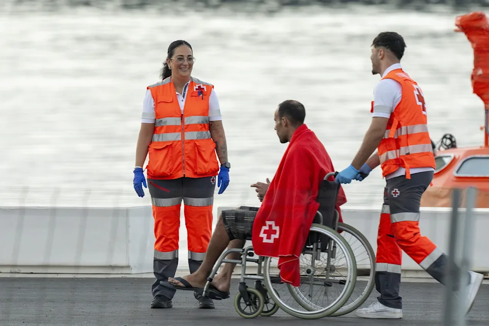 Rescatan en el mar a 65 inmigrantes que intentaban llegar a diferentes islas españolas