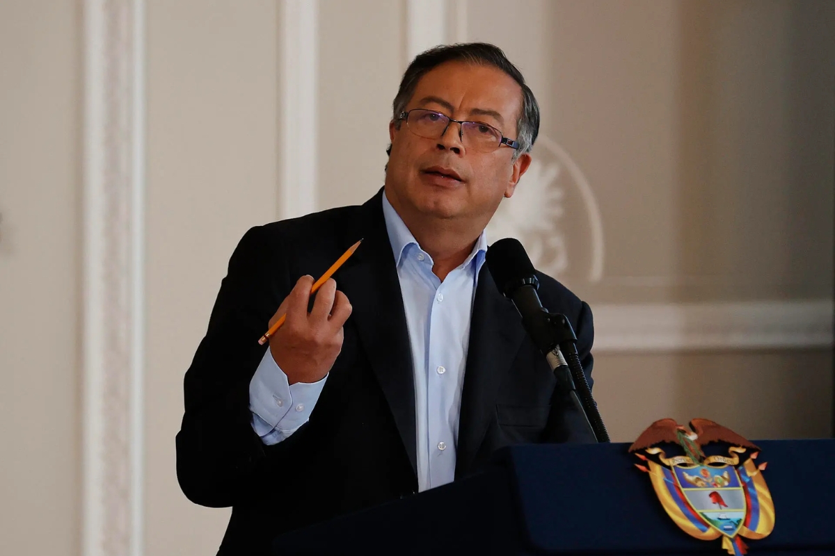 EE. UU. retira visa a Gustavo Petro por llamado a soldados a “desobedecer órdenes”