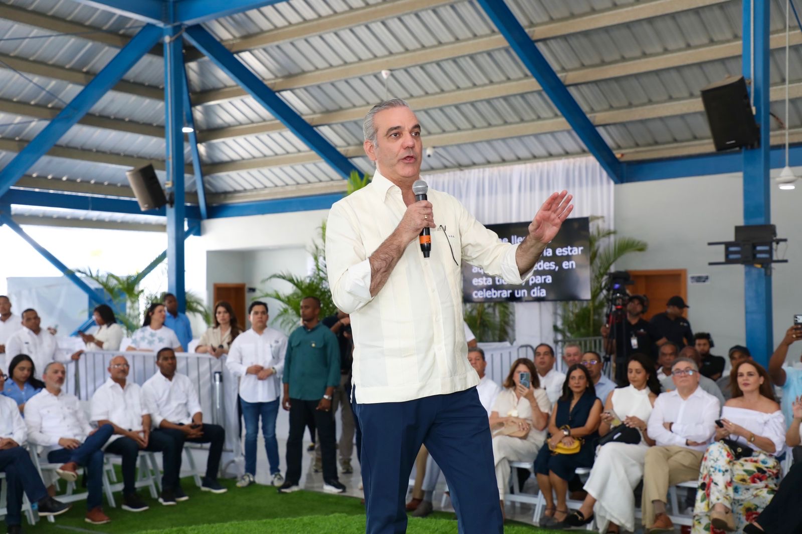 Abinader lanza programa de titulación que impactará a más de 25,000 personas en Puerto Plata