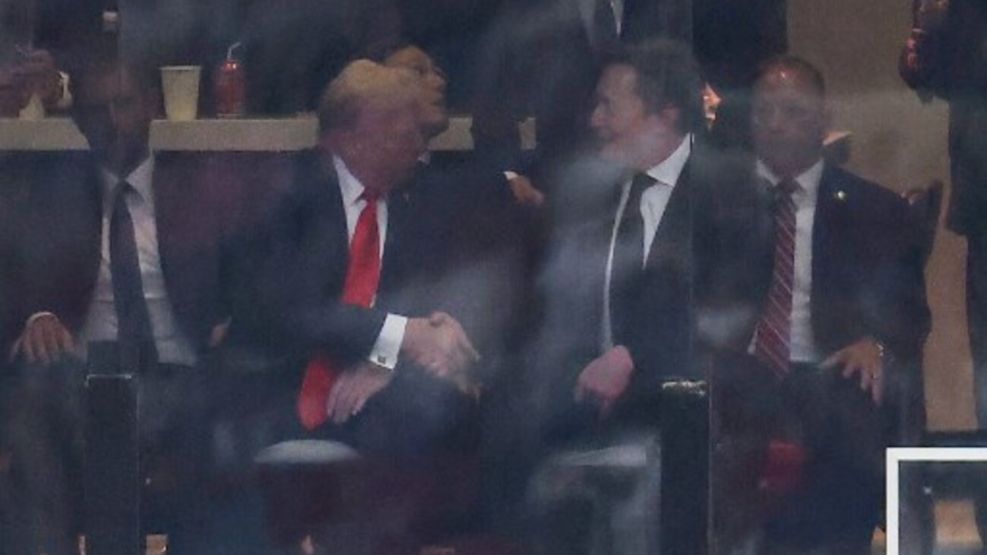 Trump honra a Charlie Kirk calificándolo como uno de "los más grandes patriotas" de EE.UU.