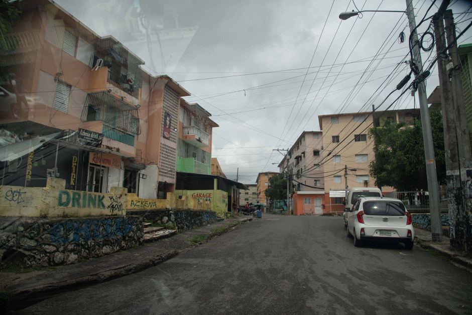 Guachupita clama por soluciones ante crisis sanitaria por drenajes colapsados