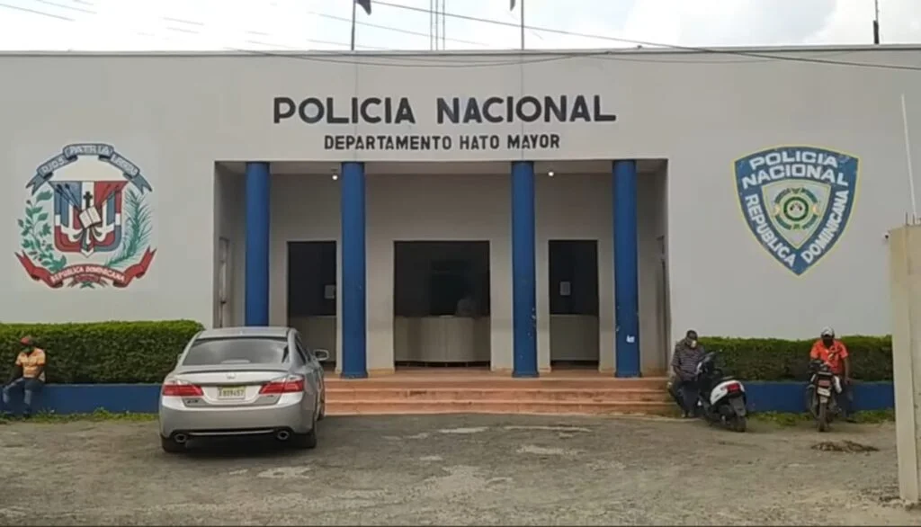Policía Nacional en Hato Mayor apresa supuesto cuatrero con 11 reses robadas