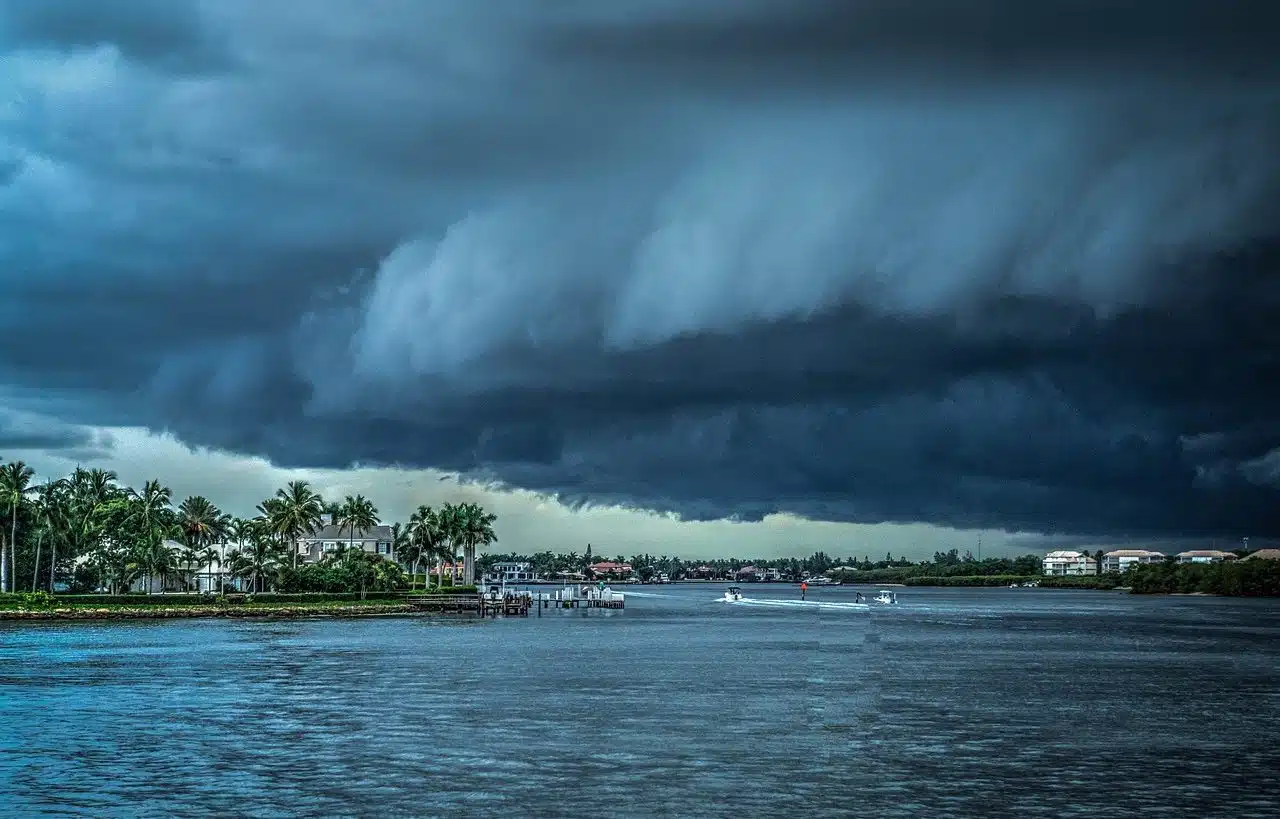 Informan el desarrollo de una nueva tormenta llamada Humberto