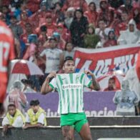 Medellín y Atlético Nacional empatan 3-3 en un clásico emotivo de liga