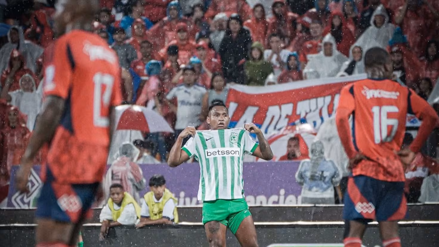 Medellín y Atlético Nacional empatan 3-3 en un clásico emotivo de liga