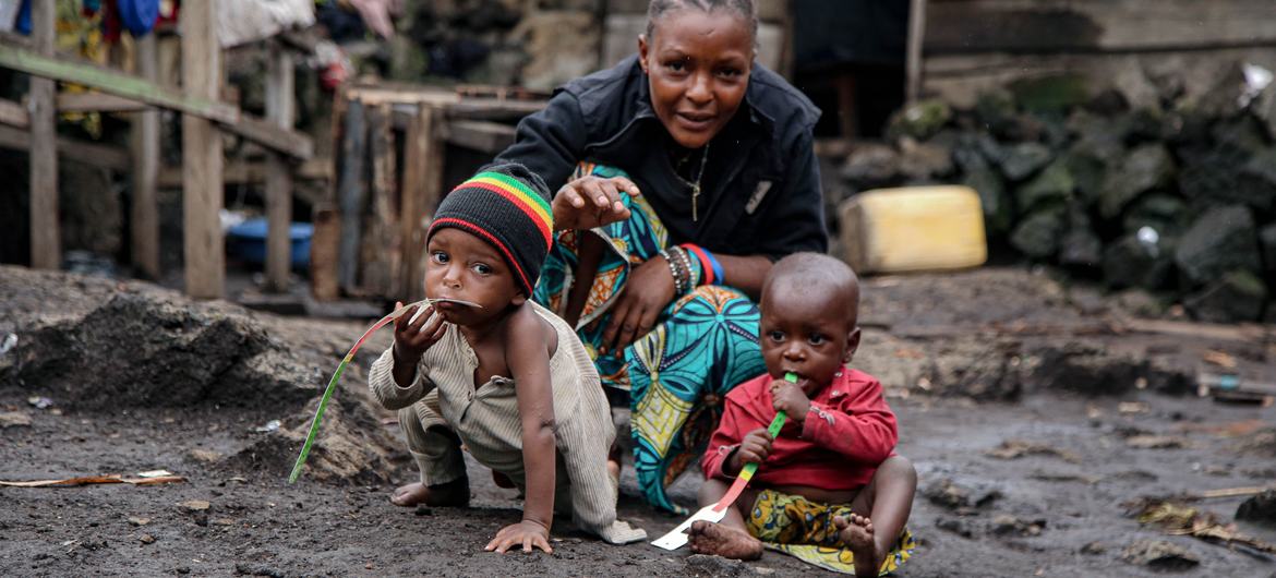 Suben a 76 los muertos en un ataque atribuido a grupo ligado al EI en el este de RD Congo