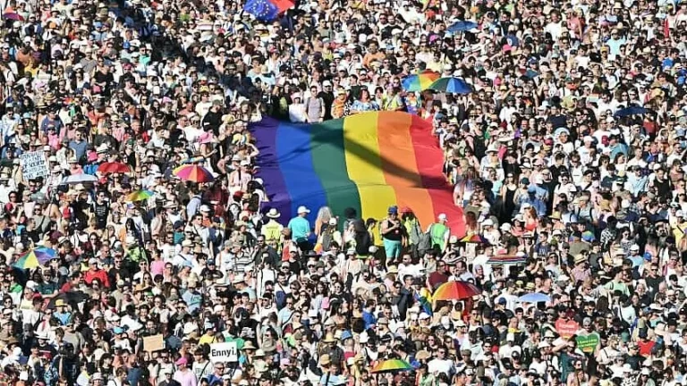 ONG piden que la Comisión Europea suspenda la ley húngara que prohíbe la Marcha de Orgullo