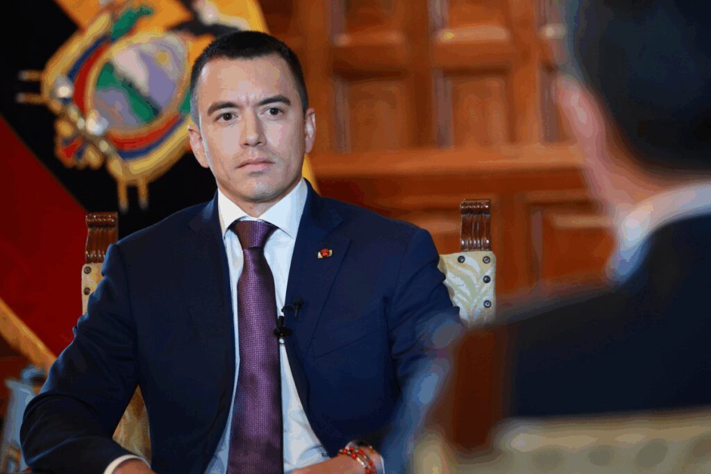 El presidente Noboa denuncia el Estatuto Migratorio entre Ecuador y Venezuela