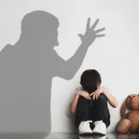 Primera dama Raquel Arbaje exhorta denunciar el abuso y maltrato infantil